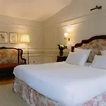 Chateau De Lantic Hotel 2*