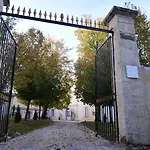 Chateau De Lantic