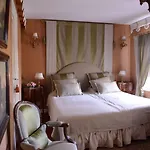 Chateau De Lantic Hotel 2*