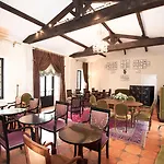 Chateau De Lantic Hotel