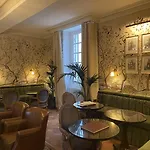 Hotel Chateau De Lantic 2*