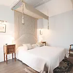 Hotel Chateau De Lantic 2*