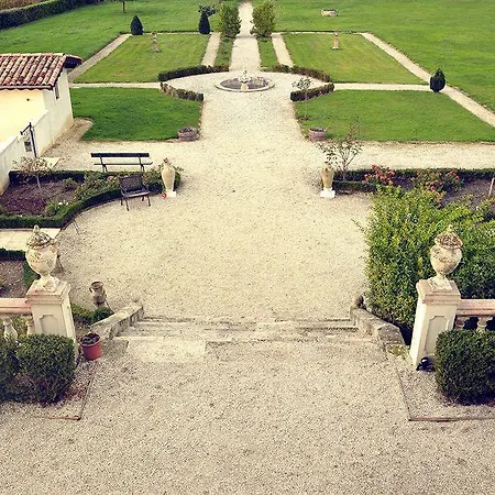 Chateau De Lantic Hotel