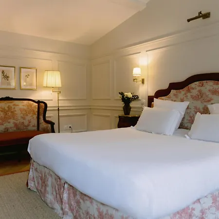 Chateau De Lantic Otel 2*