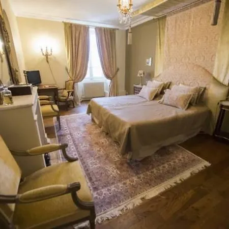 Chateau De Lantic Hotel