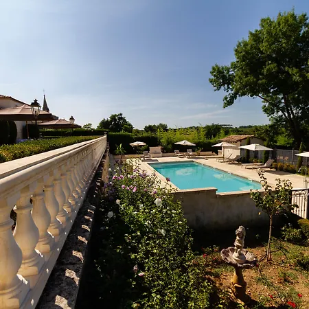 Hotel Chateau De Lantic 2*