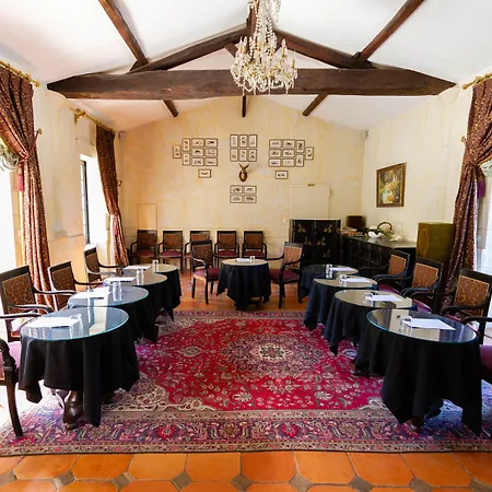 Otel Chateau De Lantic