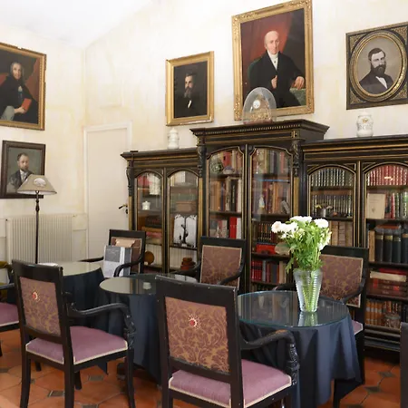 Chateau De Lantic 2*