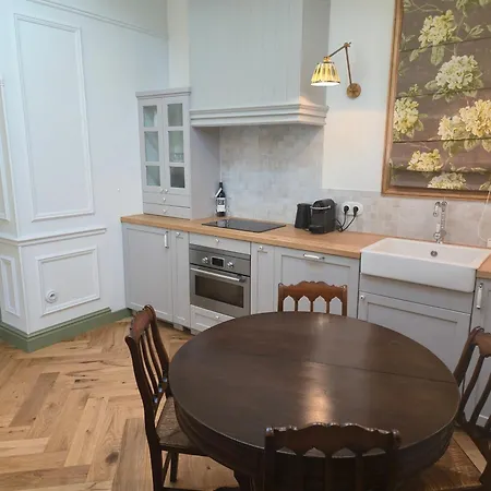 Chateau De Lantic Otel