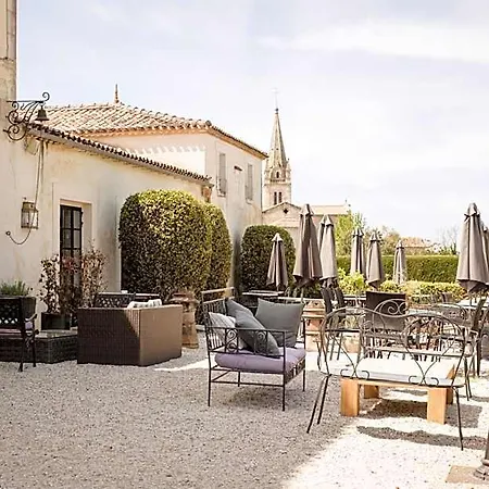 Chateau De Lantic 2*