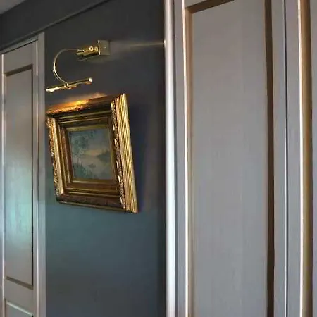 Chateau De Lantic Otel