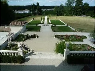Hotel Chateau De Lantic 3*