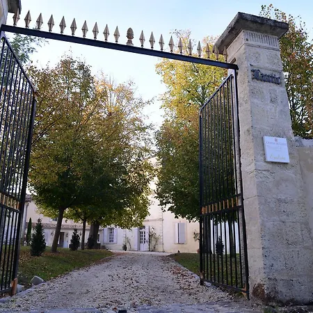Chateau De Lantic Hotel
