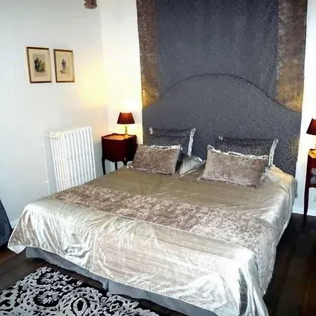 Chateau De Lantic Otel 2*