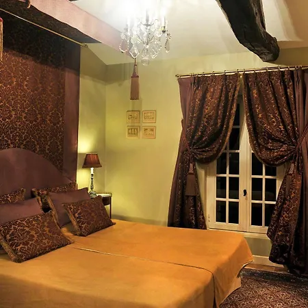 Chateau De Lantic Otel 2*