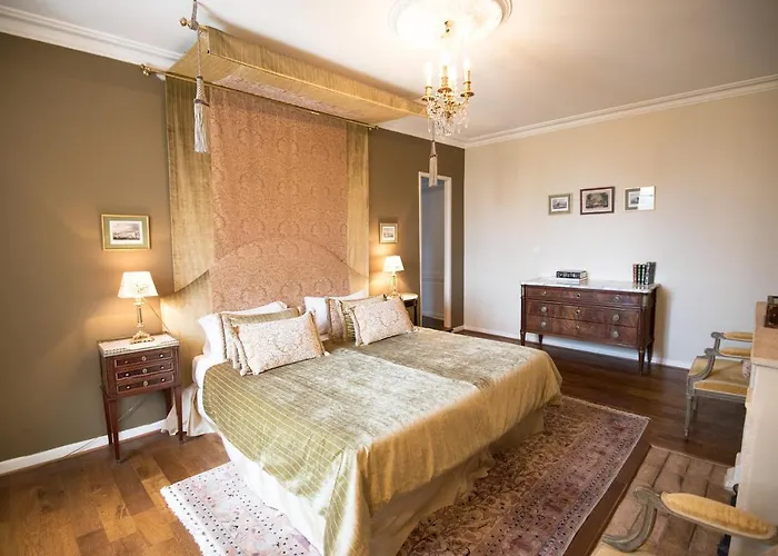 Chateau De Lantic 2*