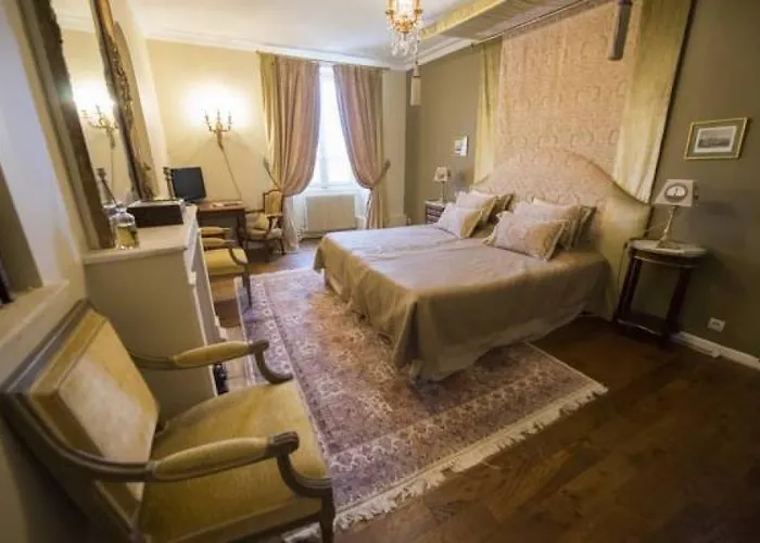 Chateau De Lantic Hotel