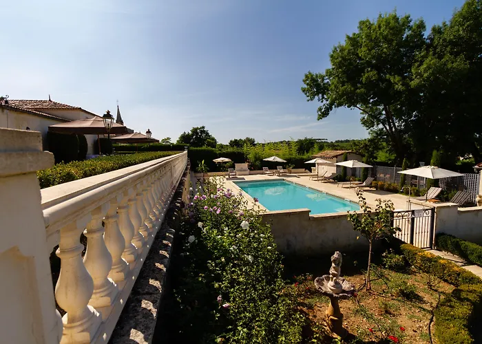 Hotel Chateau De Lantic 2*