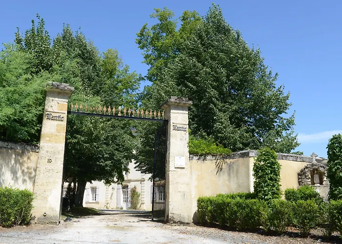 Chateau De Lantic Hotel 2*