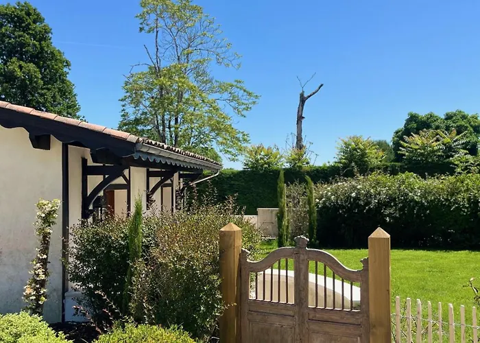 Hotel Chateau De Lantic